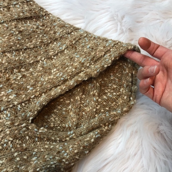 Liz Claiborne Sweater Wrap- One Size - Picture 6 of 11